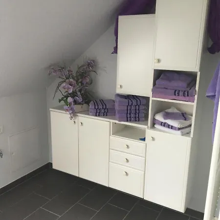 Mischa Apartment *